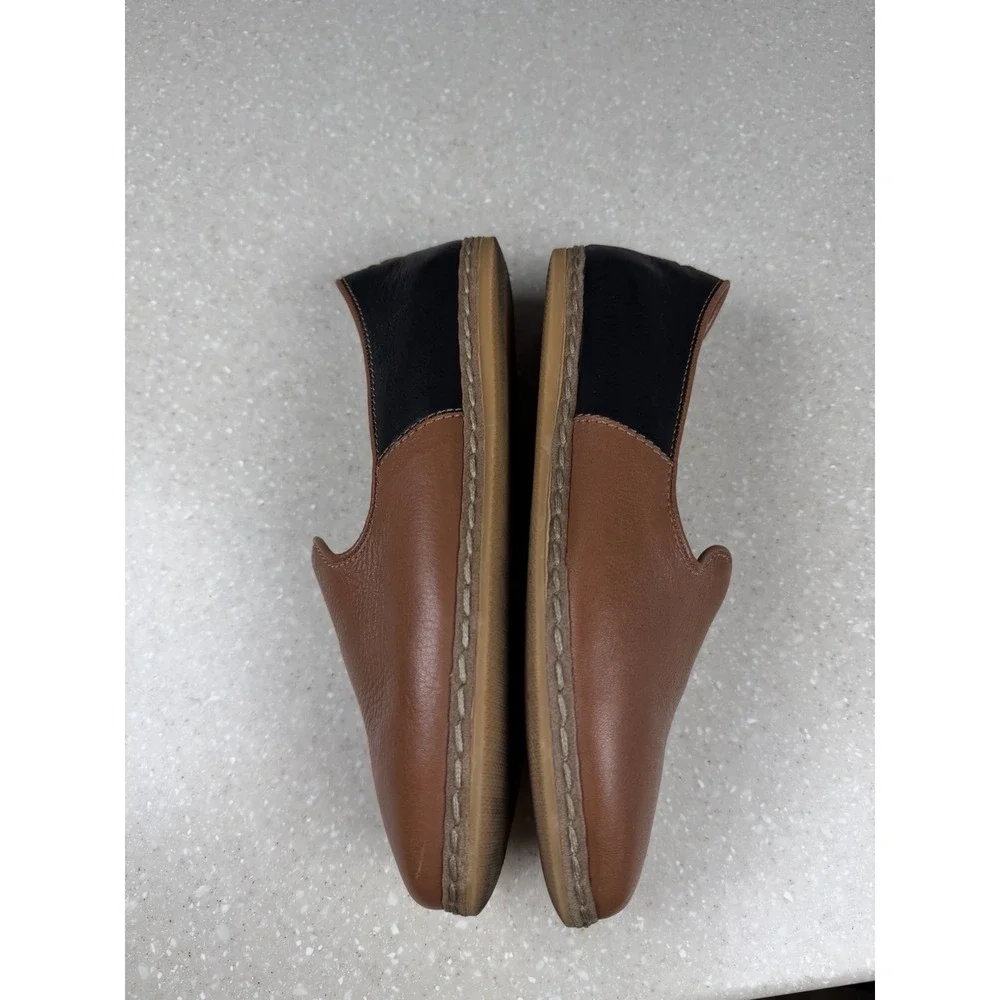 Charix Atelier Camel & Black Slip On Artisan Leather Flats Shoes‎ Sz 37 US 7